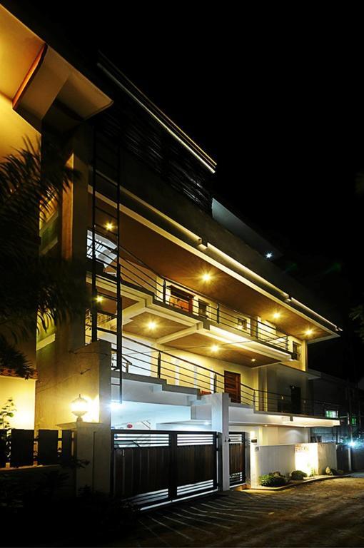 Bluewaves Westcliff Villa Balabag  Dış mekan fotoğraf