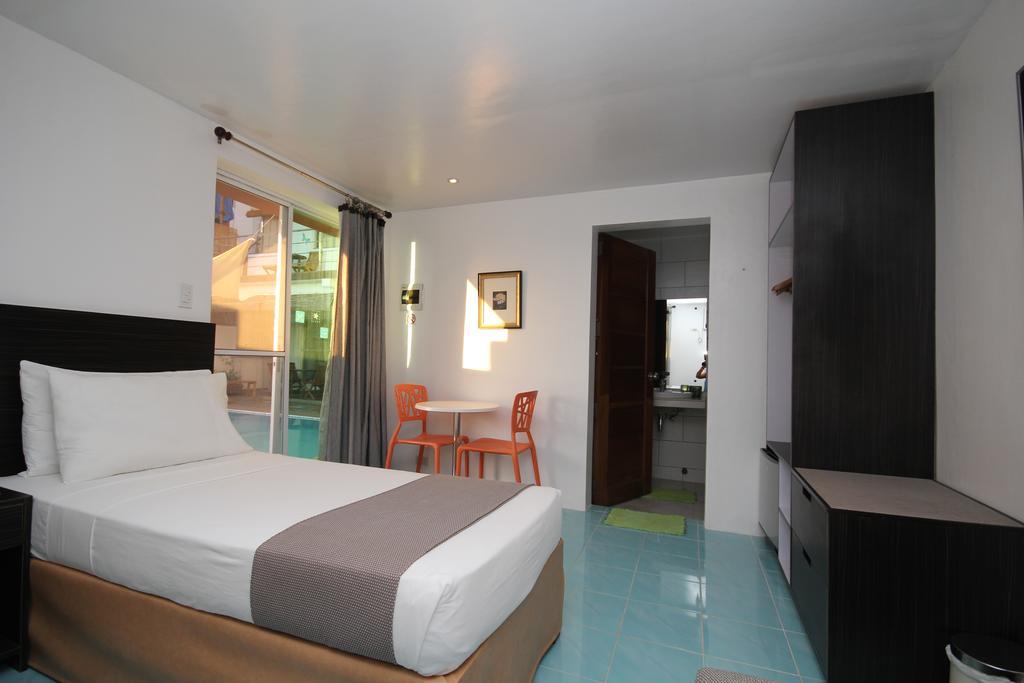 Bluewaves Westcliff Villa Balabag  Dış mekan fotoğraf