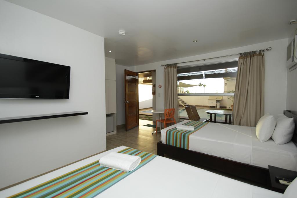 Bluewaves Westcliff Villa Balabag  Dış mekan fotoğraf