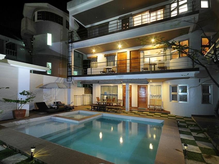 Bluewaves Westcliff Villa Balabag  Dış mekan fotoğraf